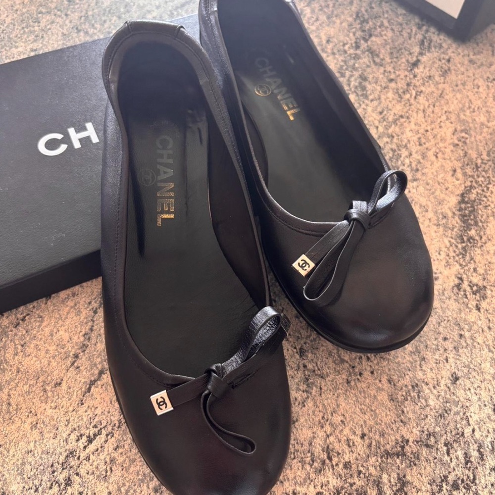 vintage CHANEL Black Loafers with Bows